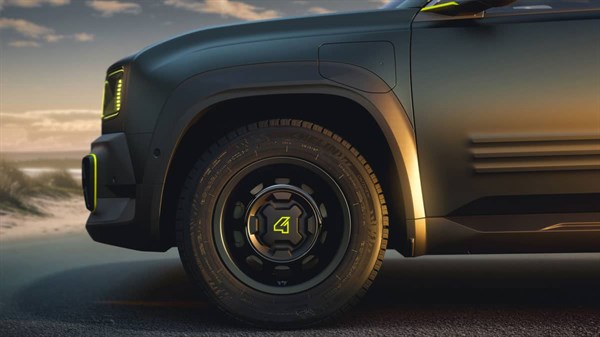 מבט מקרוב על חישוק הגלגל הקדמי של רכב הקונספט Renault Fl4wer Power