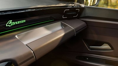  מבט מקרוב על הדשבורד של רכב קונספט רנו 4 Savane