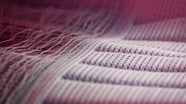 מבט מקרוב על בד מחומרים ממוחזרים