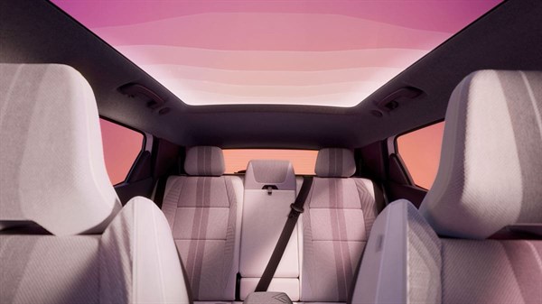 מושבים בתא הנוסעים של רנו סניק חשמלית